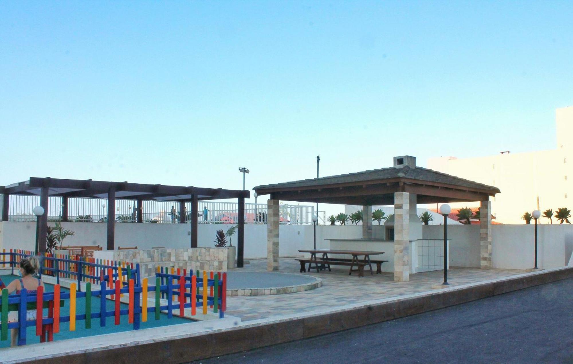 Resid. Clube Mar Grosso - - Lag706 Apartamento *